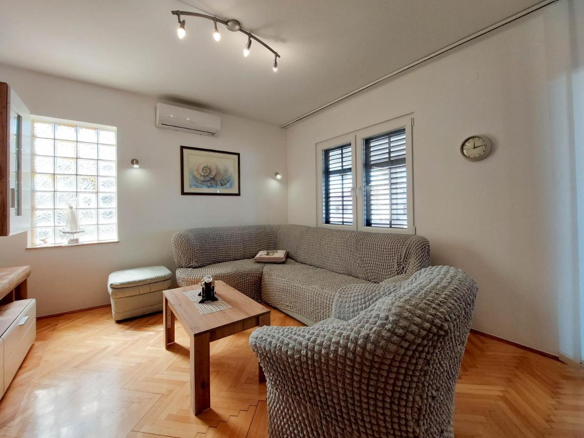 Apartment Neda 푸나트 외부 사진
