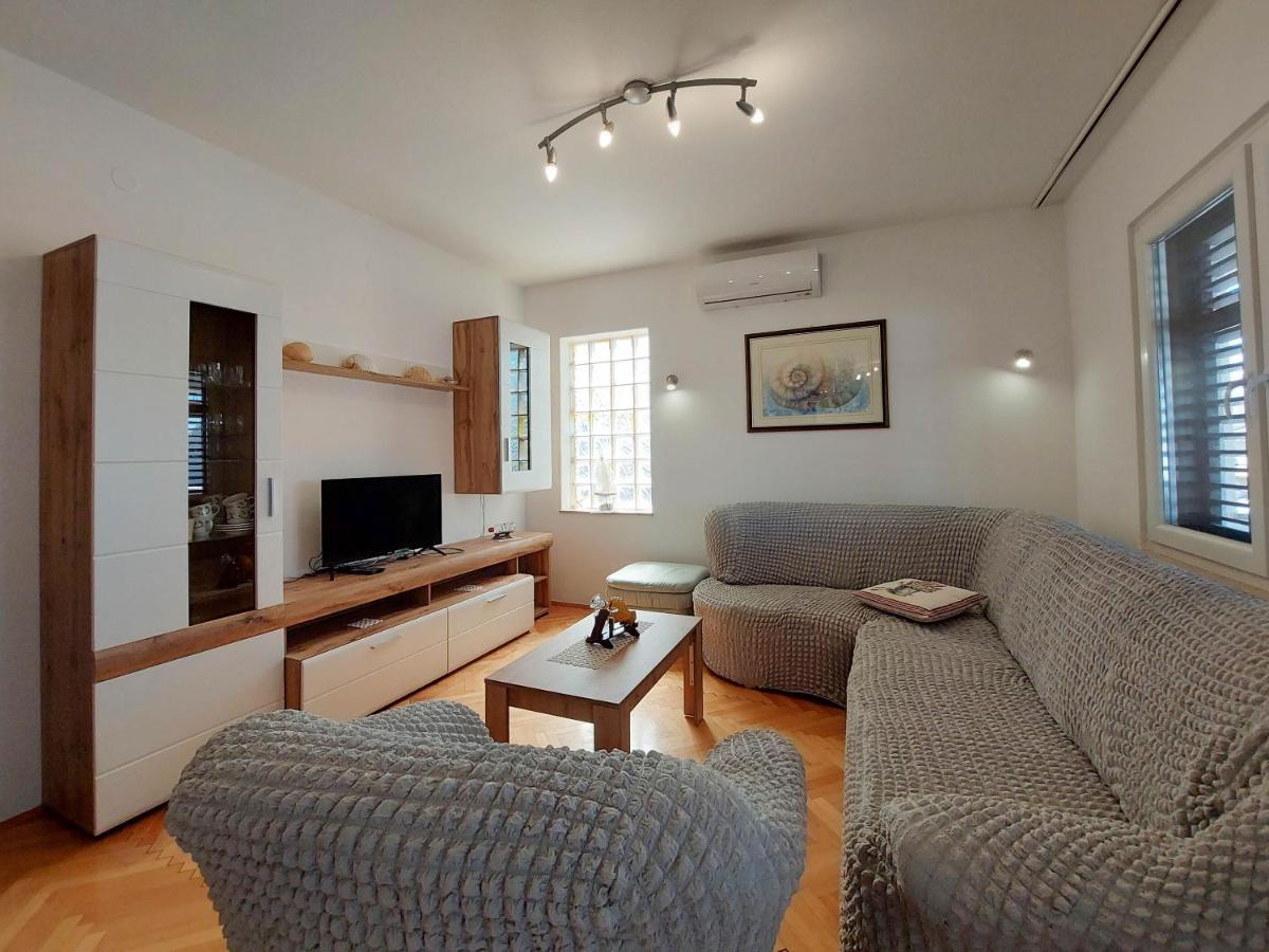 Apartment Neda 푸나트 외부 사진
